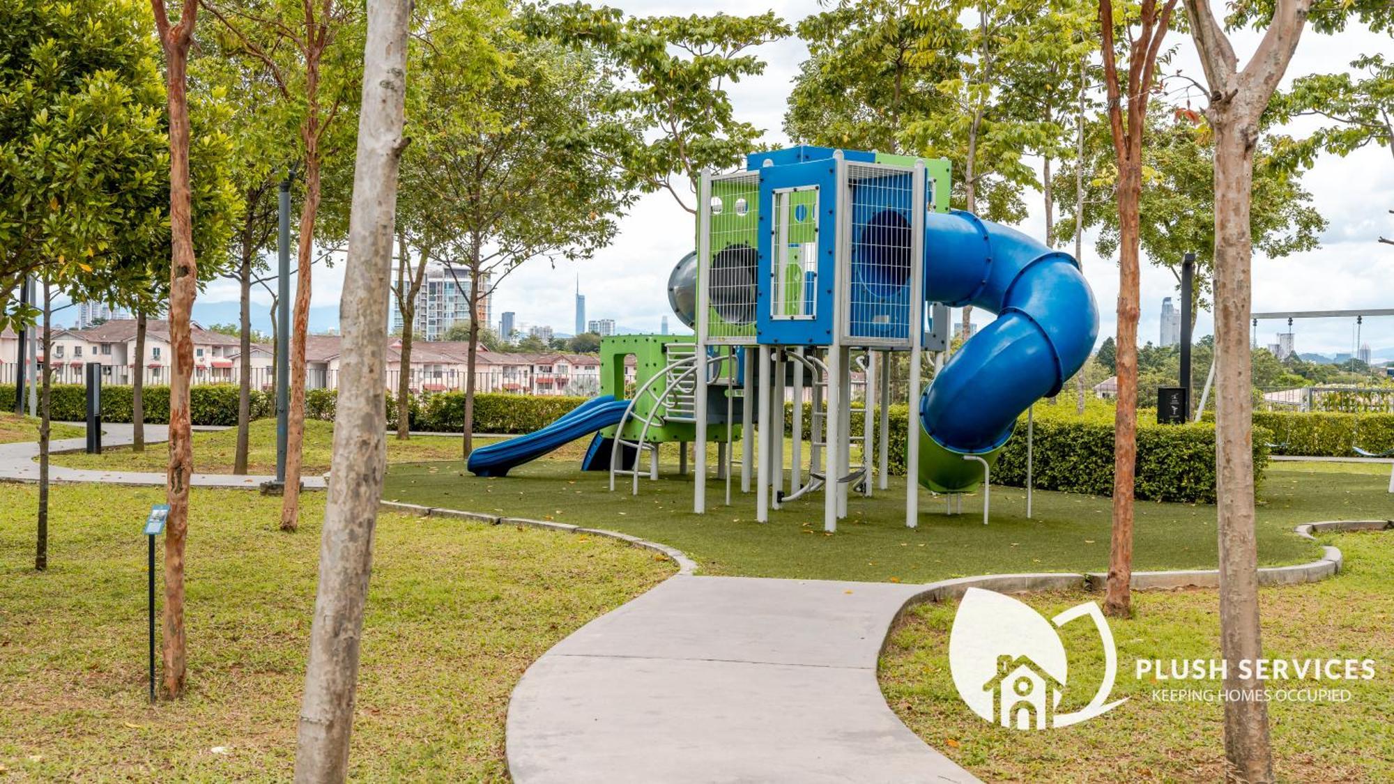 Highpark Suites At Petaling Jaya, Kelana Jaya By Plush Екстериор снимка